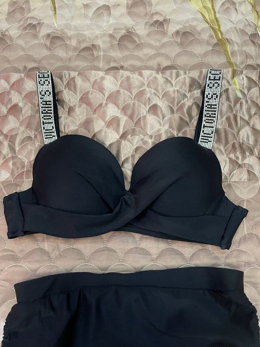 Продаётся купальник размер S.