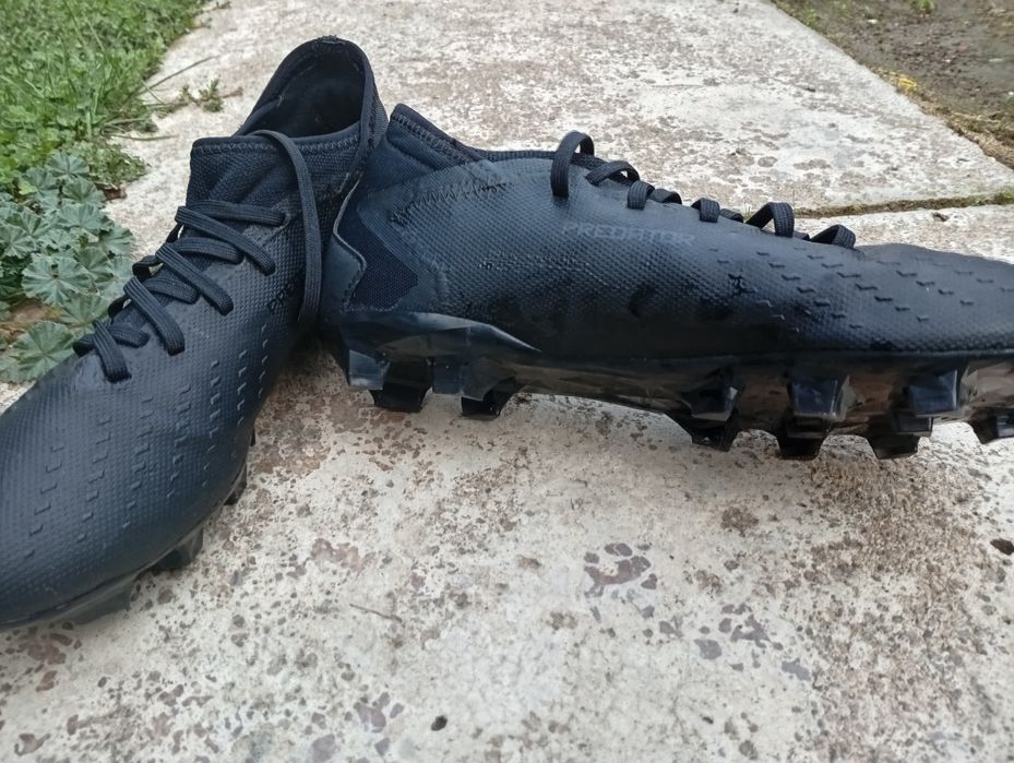 Adidași de fotbal adidas predator