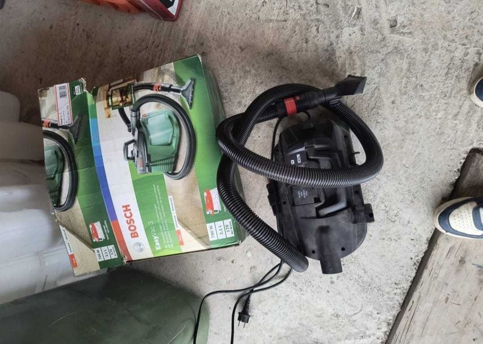 Aspirator Bosch EasyVac 4 800w