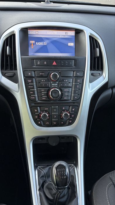 Opel astra j 2012