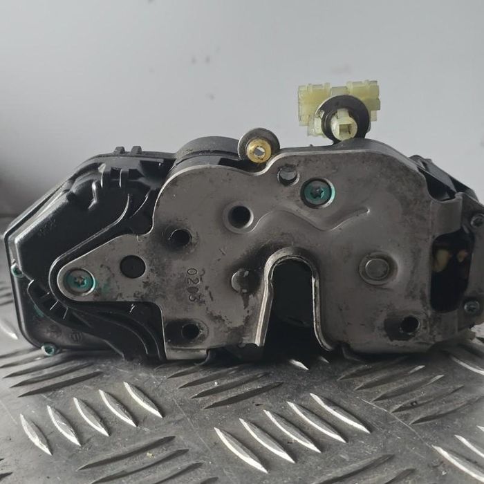 Broasca usa dreapta fata Opel Insignia A