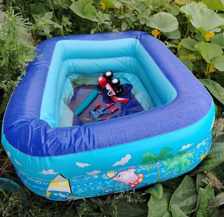 Продам детский бассейн