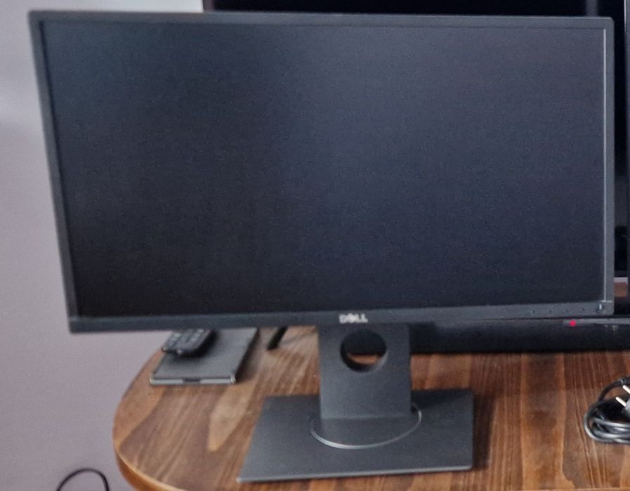 24" Употребяван монитор Dell