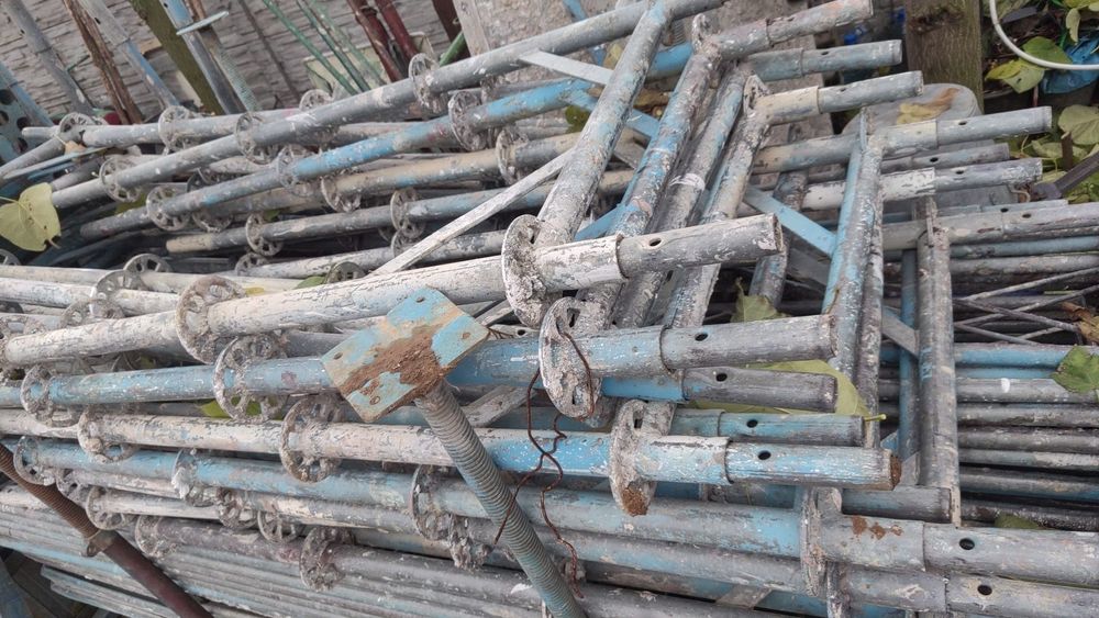 Schela metalica dimensiuni mari si mici