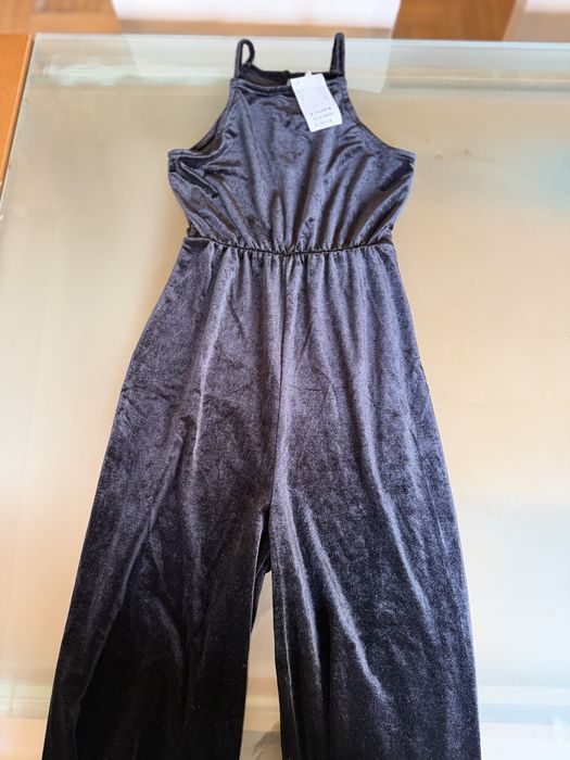 Продавам официален гащеризон на H&M 10-12 г.
