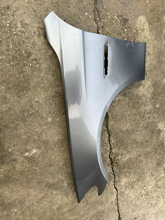 Aripă stânga față bmw f10.f11.