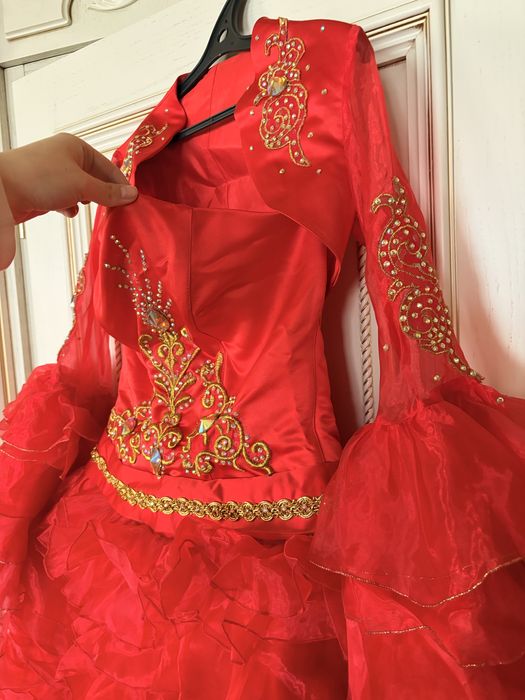 Платье в национальном стиле