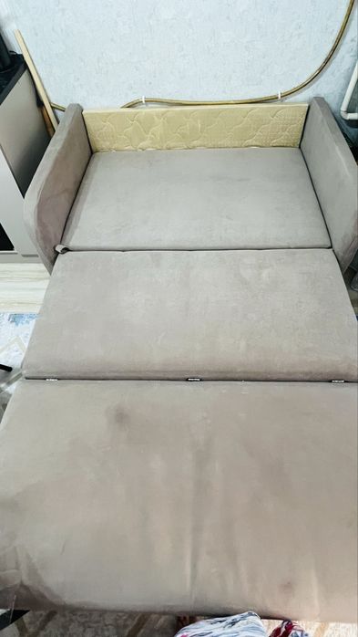 Продам диван срочно