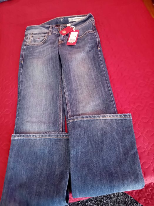 Продавам оригинални дънки