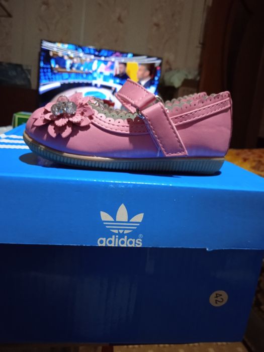 Туфельки для девочек 22 размер новые