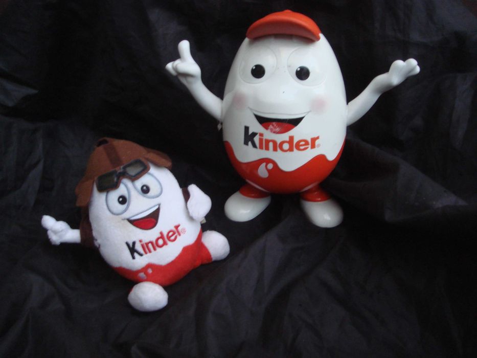 Коллекционные  Kinder мягкая игрушка с рюкзаком и большая пластик