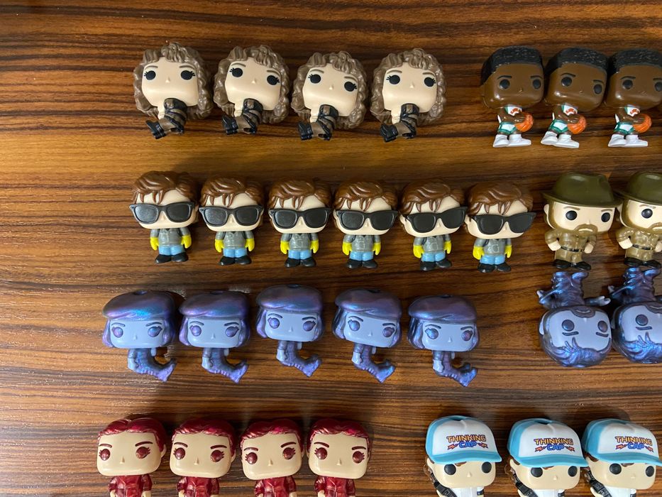 Фигурки из kinder joy stranger things