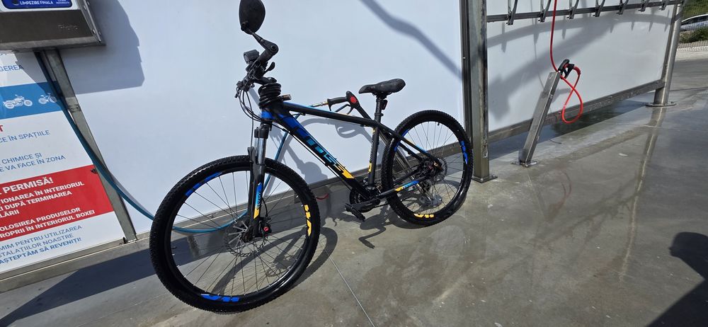 Bicicletă MTB Cross GRX 9 HDB, roți 27.5", frâne hidraulice pe disc — stare foarte bună