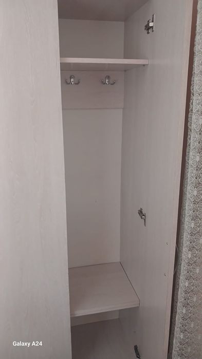 Шкаф  в прихожую
