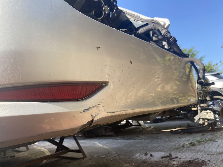 Задна броня за Toyota Avensis T27