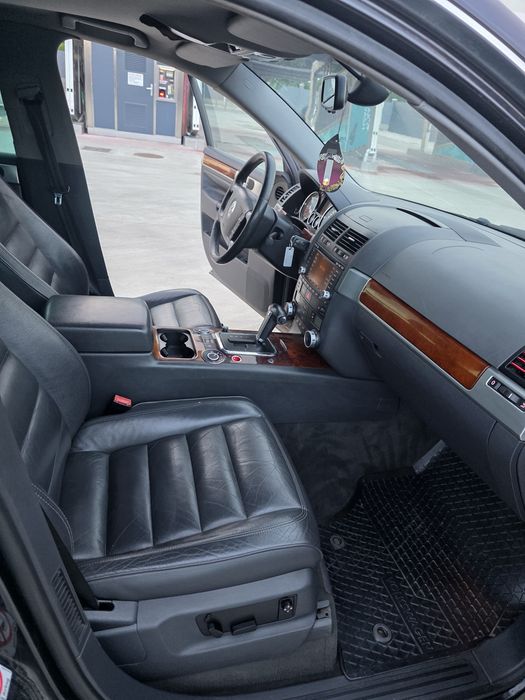 Vând Volkswagen Touareg 3.0L Automat