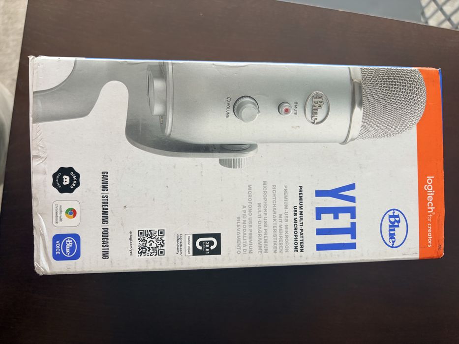 Logitech Creators Blue Yeti USB Microphone