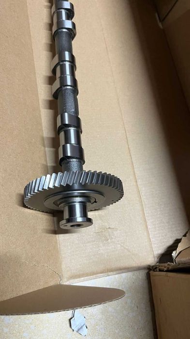 Распредвал на Mitsubishi 4M40