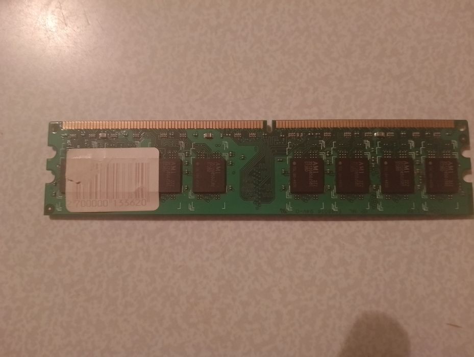 Плашка 1GB UNB PC2-6400