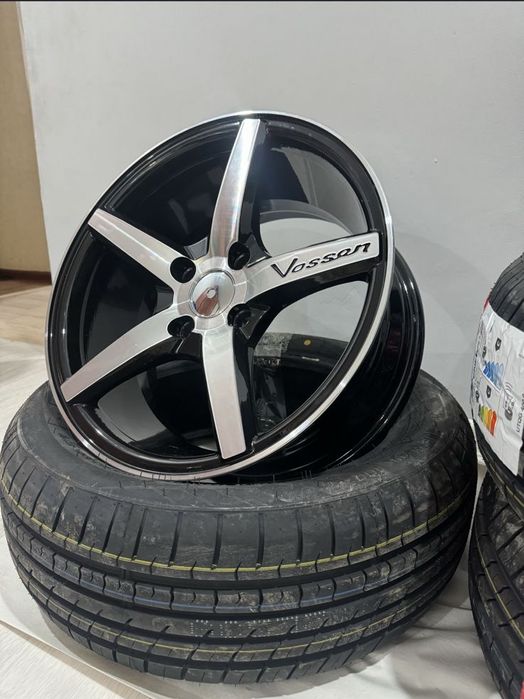 Продам летние шины с дисками Vossen