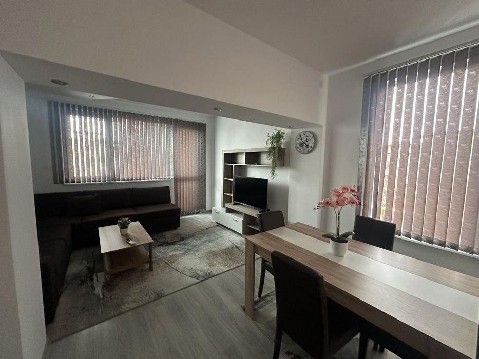 Продава се Четиристаен апартамент в Стара Загора, Център - 84 кв.м за 1584 €/кв.м - Снимка #4