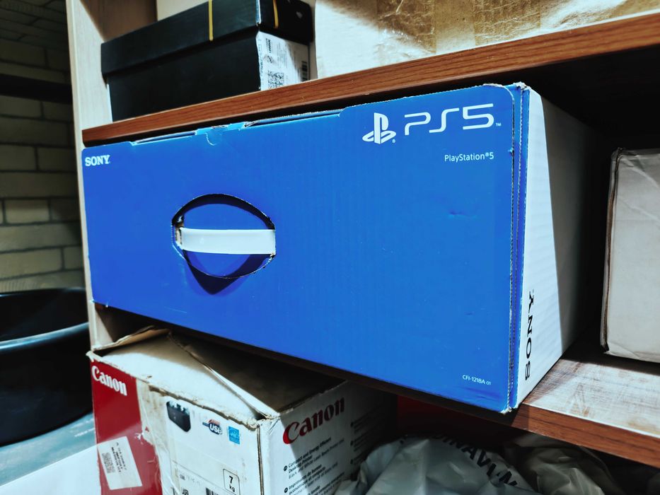 Sony PlayStation 5 (Fat, дисковая версия) — отличное состояние