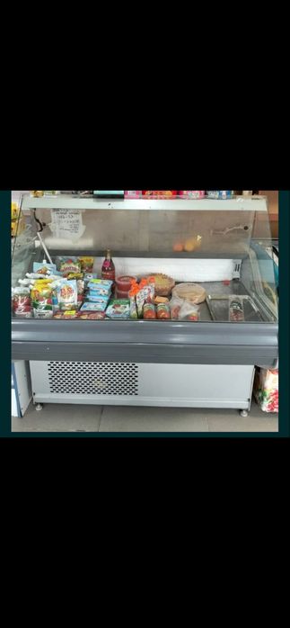 Витринный холодильник , пицца печька срочно сатылады в идеальном состо