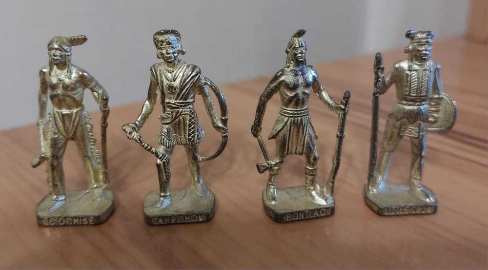 Солдатики киндер металл. Серия Шотландия, Индейцы. Фигурки