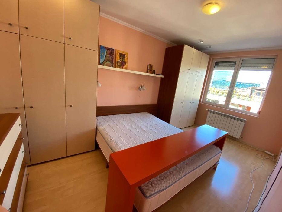 Продаваме 3-стаен Апартамент В Надежда 2