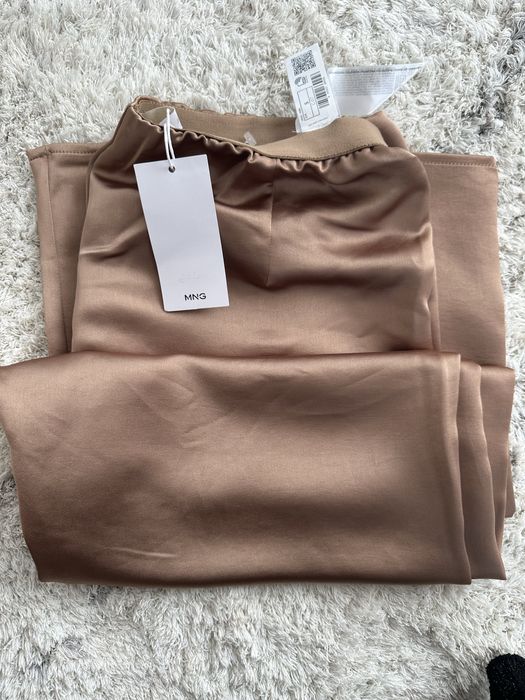 Панталон MANGO нов!