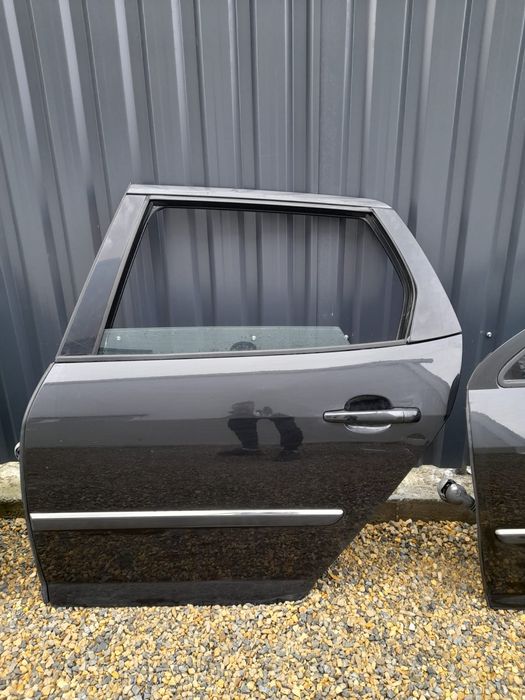 Portiera usa neagra peugeot 407 sw dezmembrez peugeot 407 sw 2.0hdi
