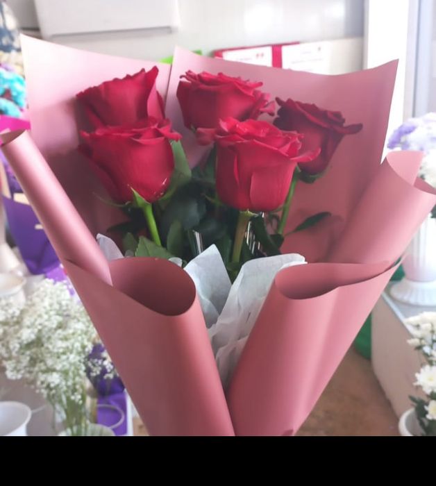 Свежие цветы .Есть доставка