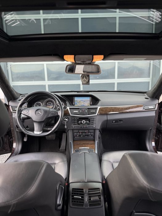 Mercedes-Benz E350  (W212)  3.0 V6  265 CP   2010