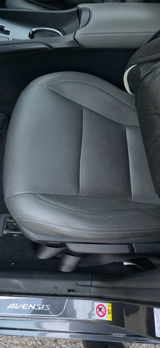 Toyota Avensis T27 2018 2.0 НОВА