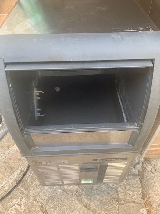 Ледогенератор 25литра Scotsman EC 46 easy-fit