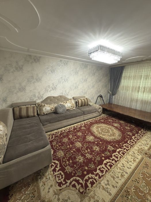 Продается 3хком в центре