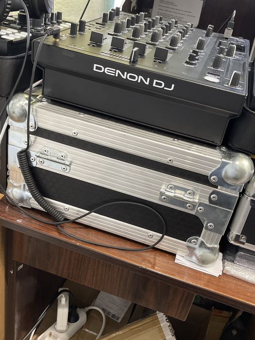 Dj миксер Denon X1850 Prime Перфектен + кейс
