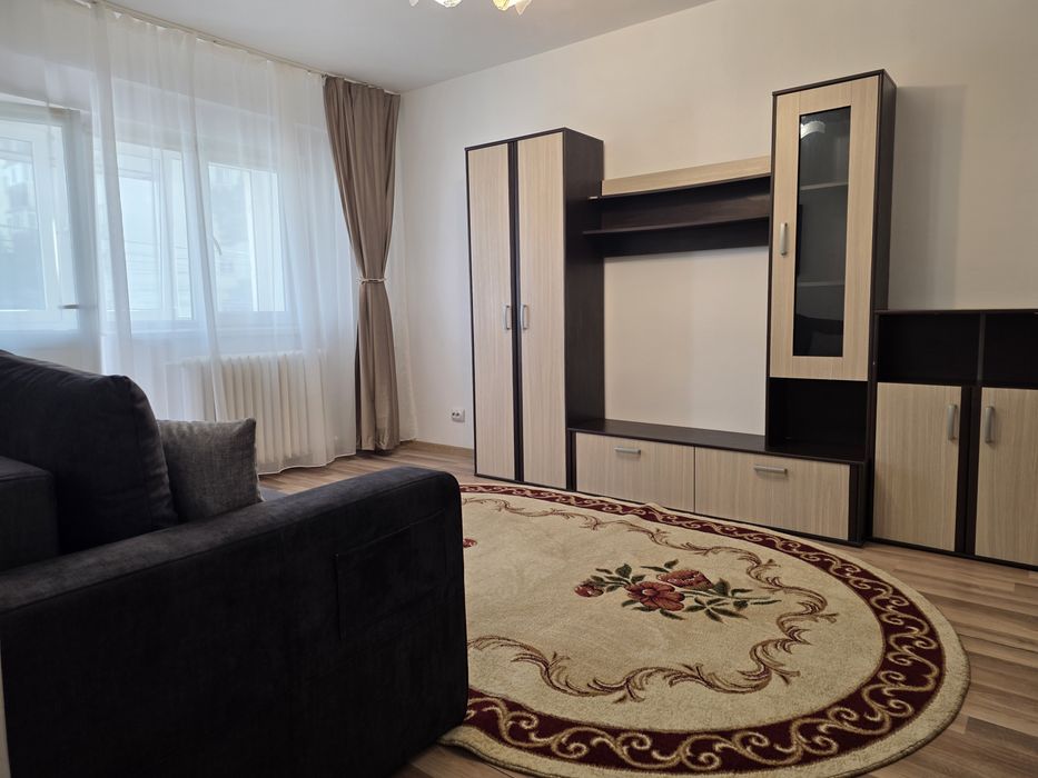 Proprietar 2 camere decomandat zona Zimbru