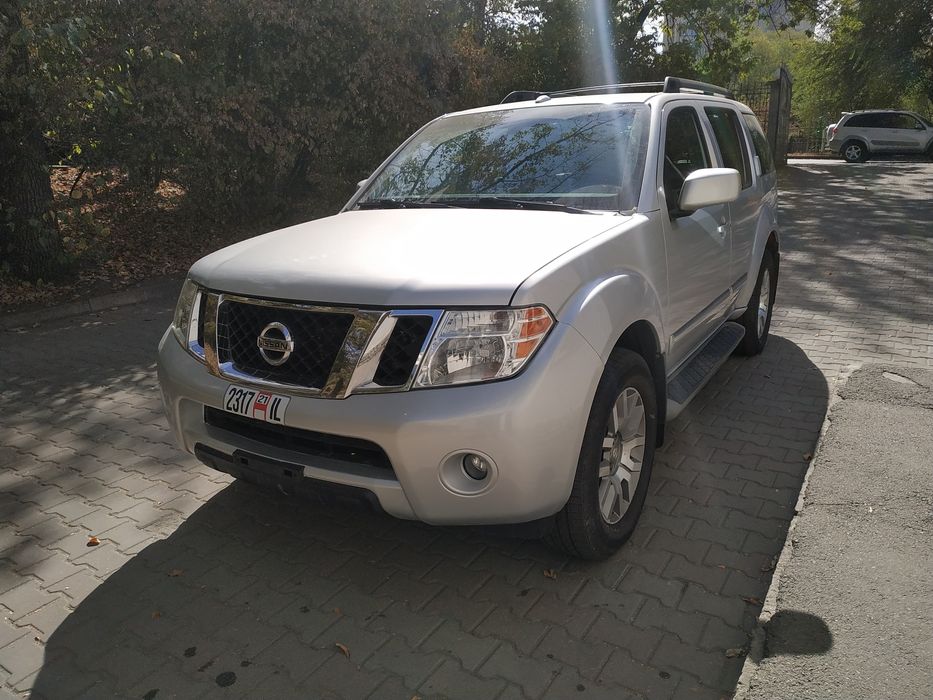 Nissan Pathfinder 2011