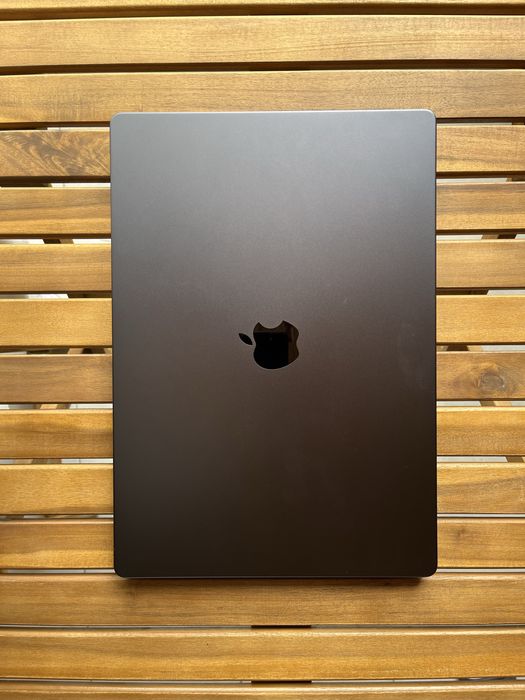MacBook Pro 16” M3 Pro, 18 RAM, 512 SSD • ВЪЗМОЖЕН КОМЕНТАР ПО ЦЕНАТА