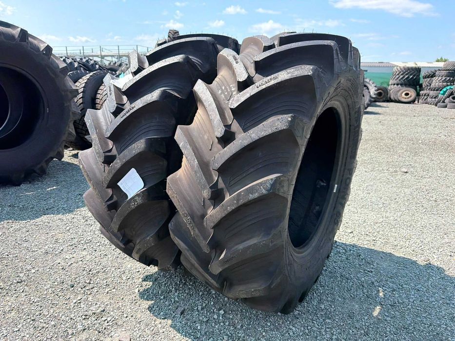 OCAZIE TAURUS Cauciucuri tractor 440/65r24 si spate 600/65r38 anvelope tractor John Deere Fendt Case IH New Holland Massey Ferguson Deutz-Fahr Valtra