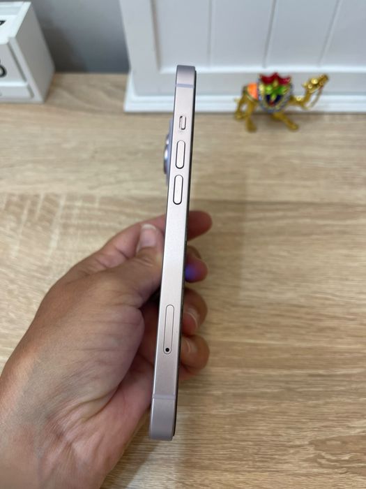 Телефон Iphone 17