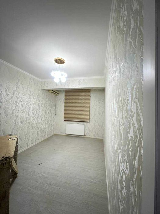 Янги домдан 1 хонали квартира сотилади 5 микрн