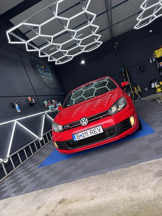 VOLKSWAGEN Golf 2010 — imagine 4