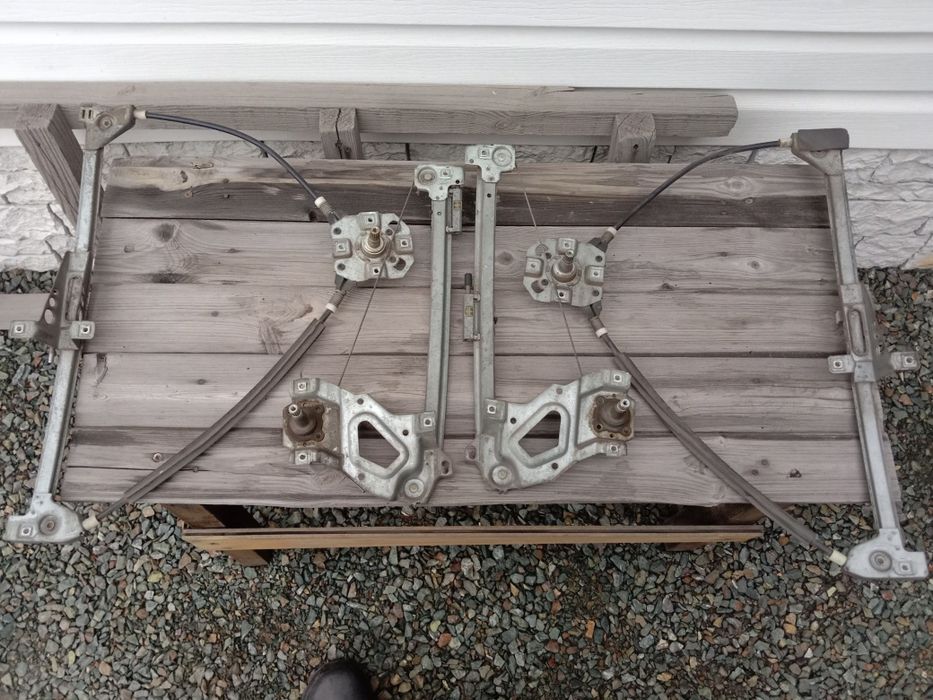 Продам запчасти ауди80 b3