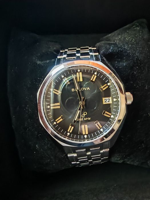 Se vinde Bulova Jet Star