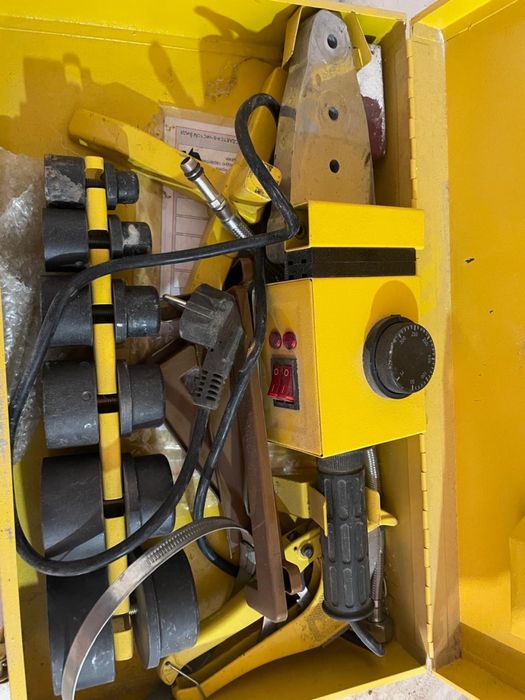 Продам аппарат для скеивания пластика