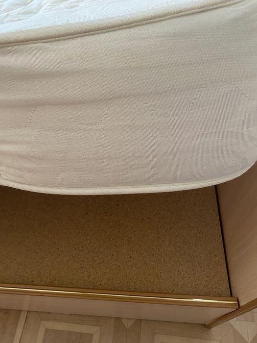 Кровать двуспальная