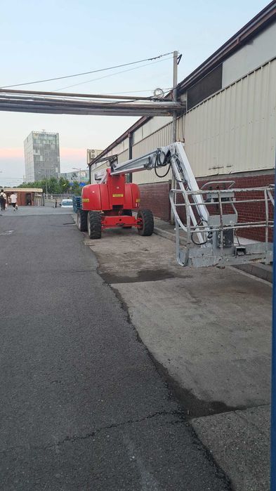 Nacela cu brat articulat diesel 26 m 4x4 HAULOTTE HA260PX telescopica