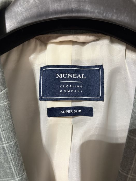 Costum barbati McNeal